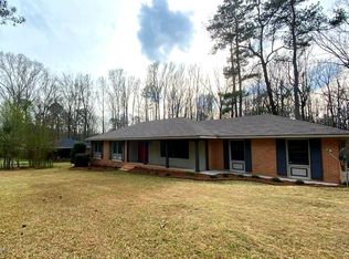 2021 Graham Rd, Macon, GA 31211