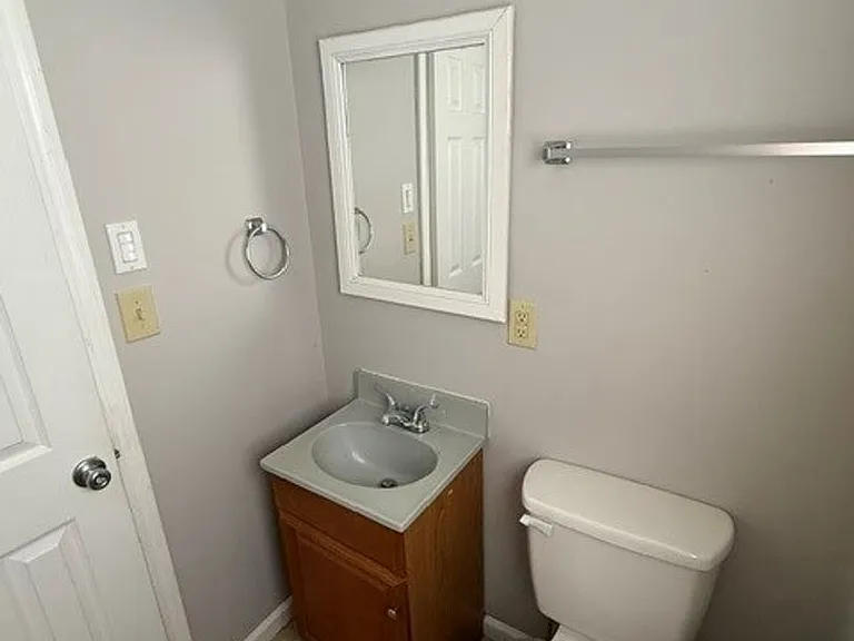 203 Sunset St — Photo 9