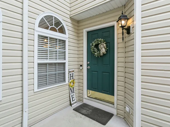 1803 Eaton Court #1803, Danbury, CT 06811