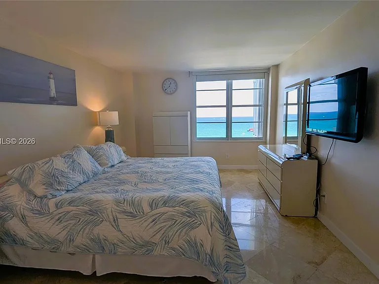 5161 Collins Ave #1217 — Photo 19