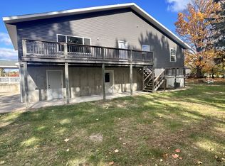 216 Wilcox Pkwy #7, Clare, MI 48617