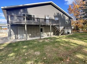 216 Wilcox Pkwy