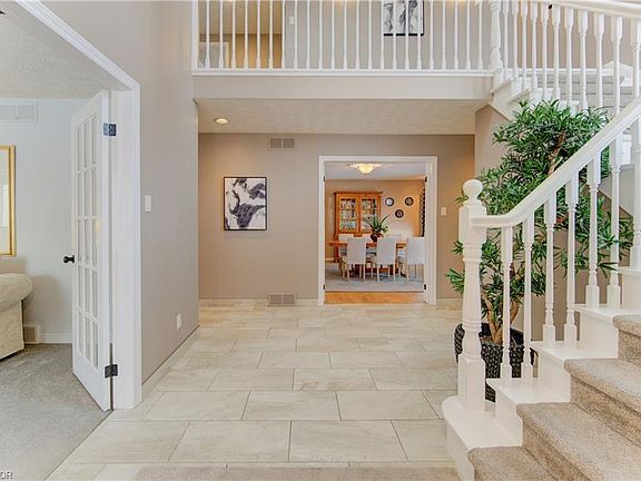 4th image of 593 Guildwood Pl