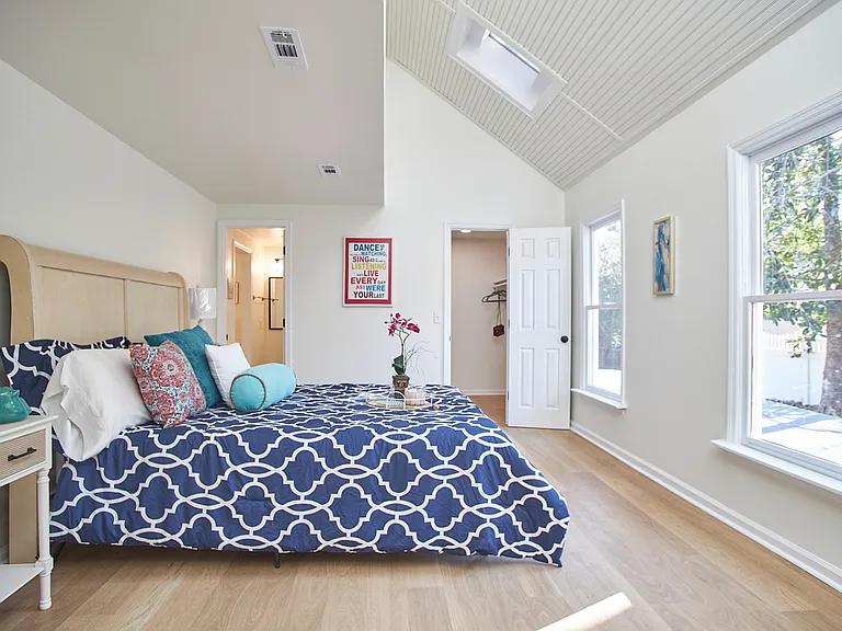 1701 Point Windward Pl SW #B — Photo 6