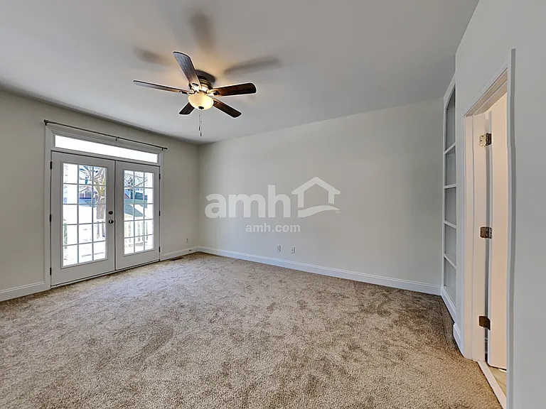 209 Boswell Ln — Photo 11
