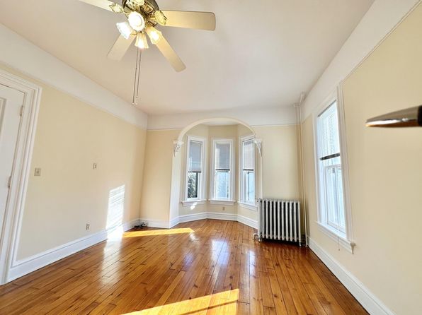 573 Bloom St #101