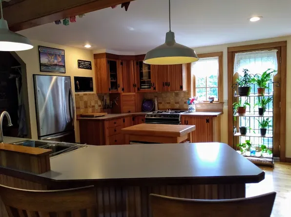 86 Worcester Rd, Calais, VT 05648