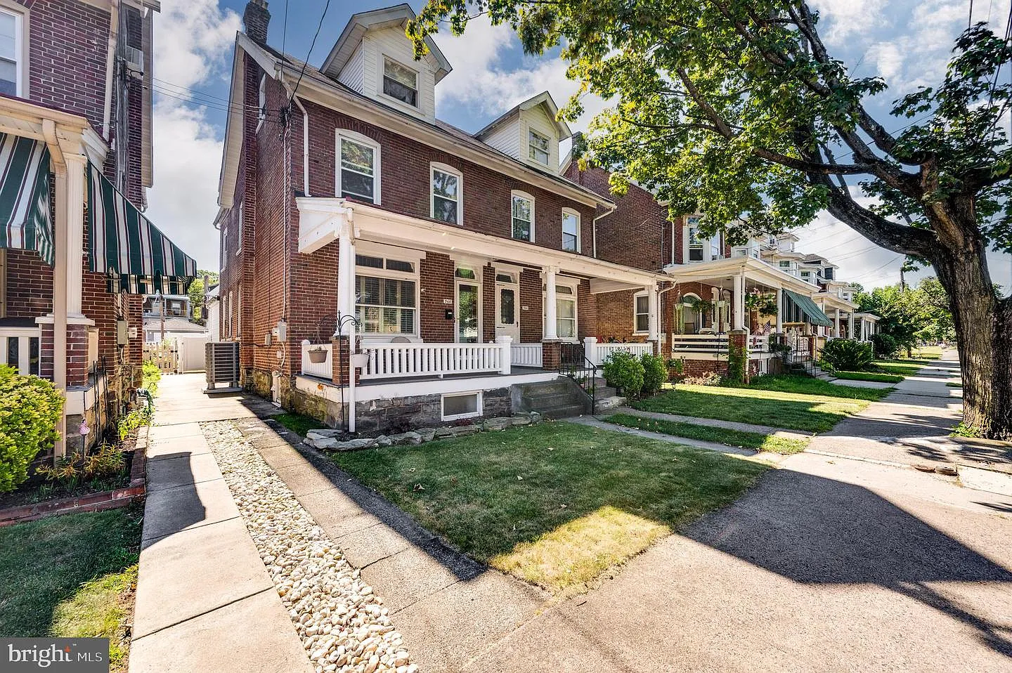 368 Spruce St photo 1