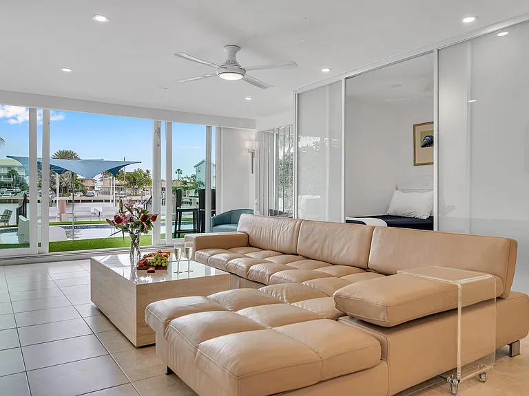S Ocean Dr — Photo 7