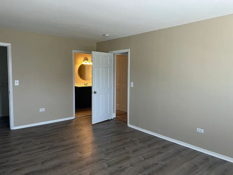 1080 Newport Hbr #0 — Photo 10