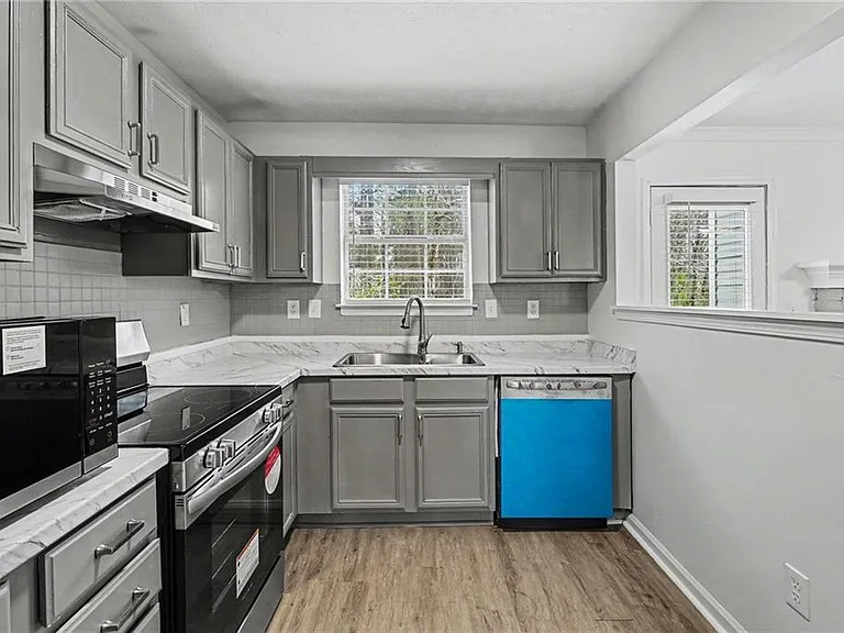 7797 Mountain Creek Way — Photo 9