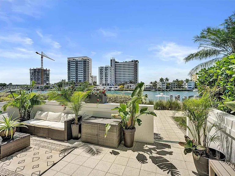 7928 East Dr #101 — Photo 40