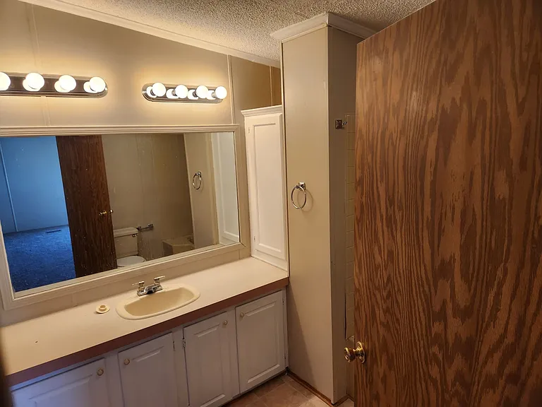 Belle Villa Lake — Photo 49