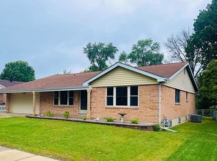5075 Peyton Place Ct, Saint Louis, MO 63128