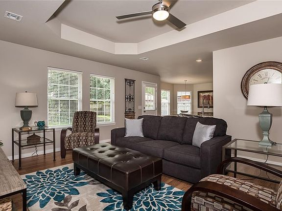 3rd image of 3102 Levi Ln