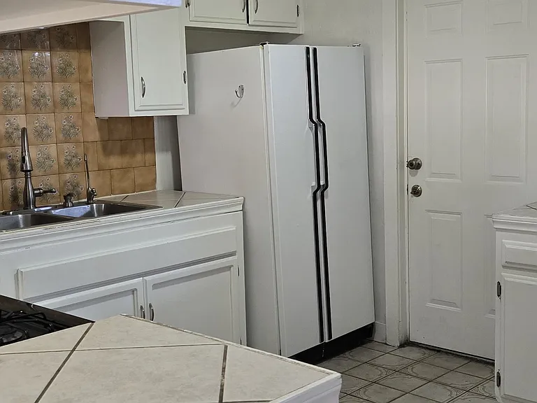 862 Elise St — Photo 5