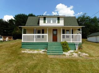 305 Kenbrook Dr, Galax, VA 24333