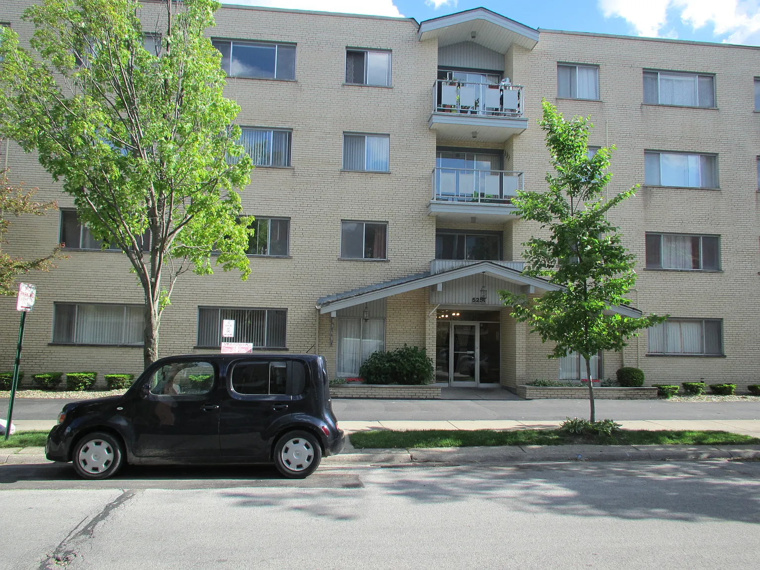 5251 Galitz St APT 106 photo 1