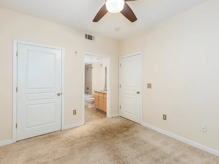 2020 5th Ave S #340 — Photo 16