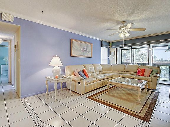 3rd image of 826 Sky Pine Way APT B2