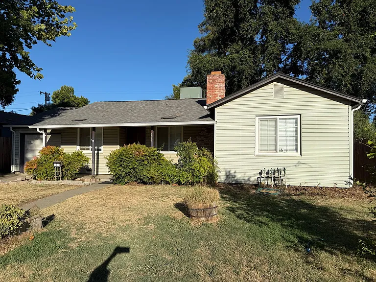 1921 Maryland Ave — Photo 1