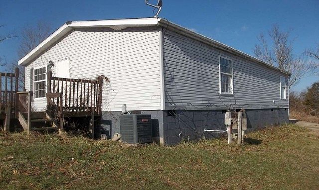 2nd image of 300 Stone School House Rd