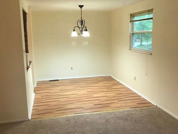 4th image of 8734 Crestpointe Dr
