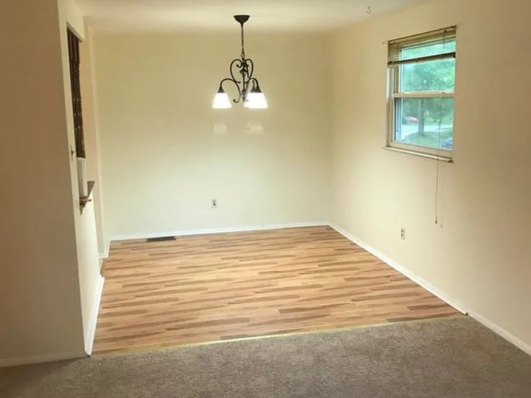 8734 Crestpointe Dr — Photo 4
