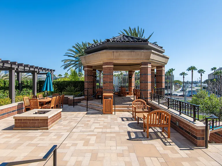 500 W Harbor Dr #1502 — Photo 49