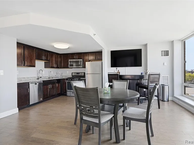 250 E Harbortown Dr #404 — Photo 14