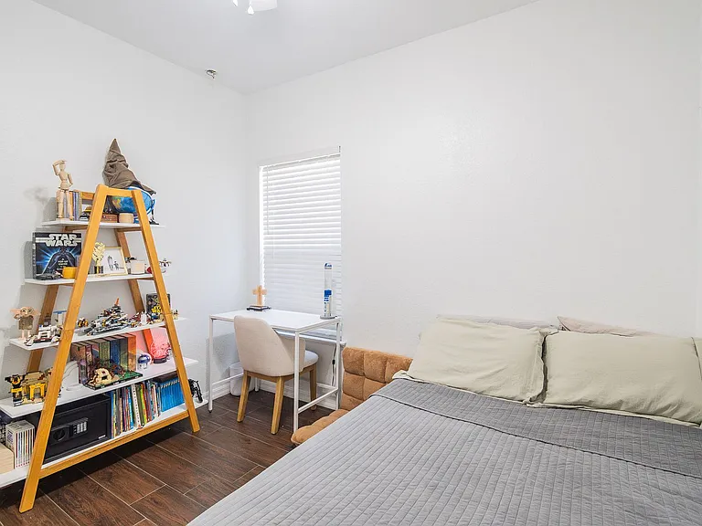 212 Belmar St W #B — Photo 13