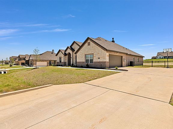 3rd image of 165 Misty Mountain Ln