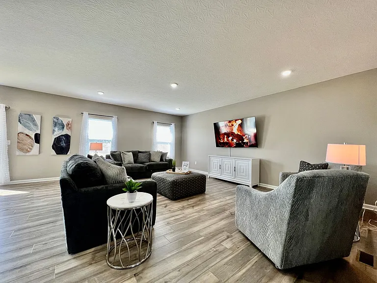 5137 Sofia Cir — Photo 23