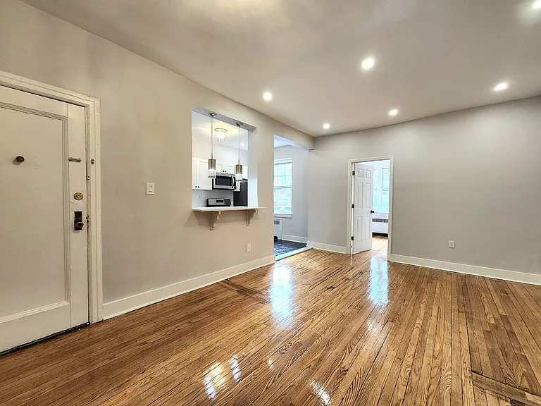 17 Dewitt Rd #96M — Photo 1