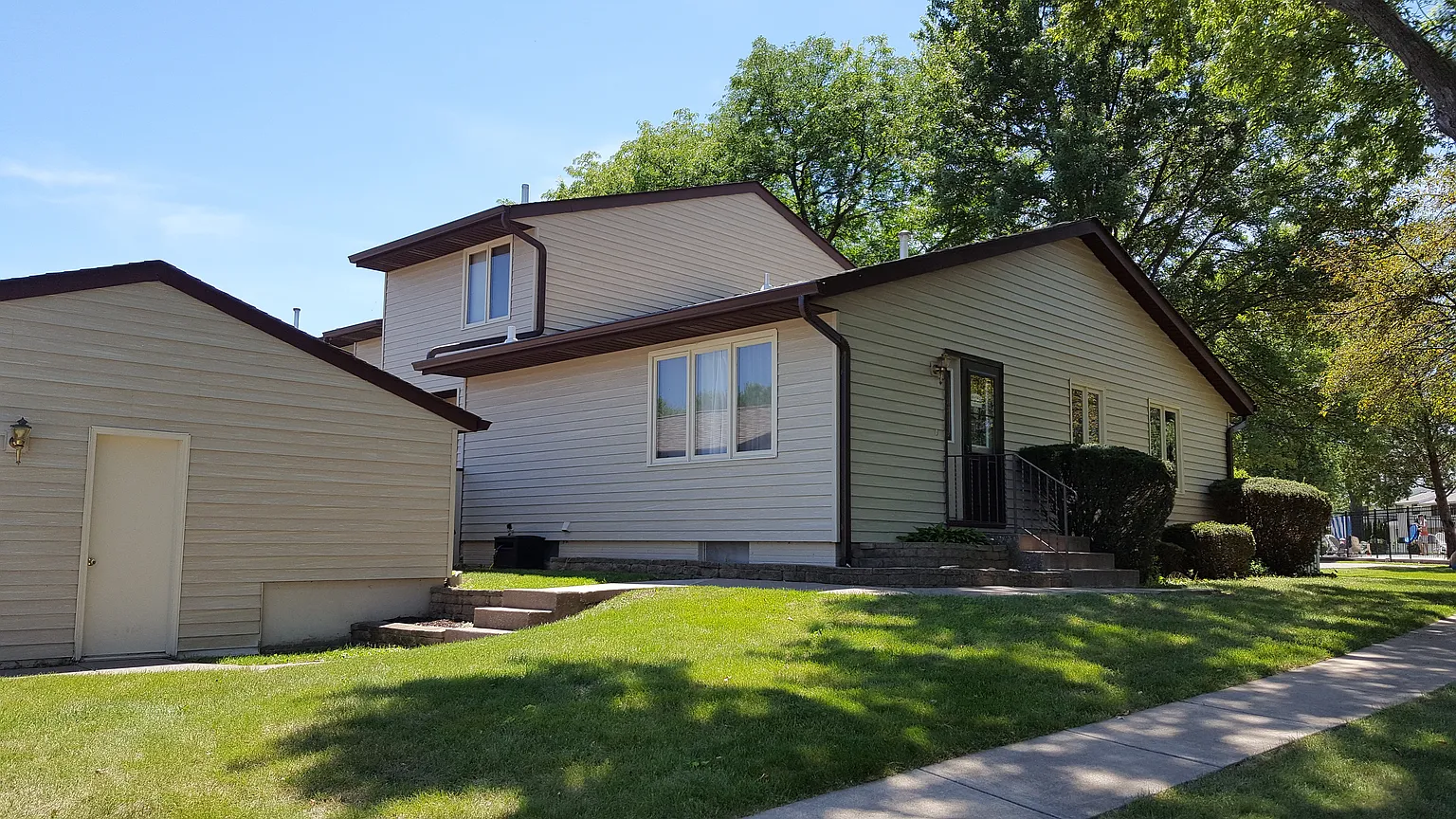3772 Cedarwood Ct photo 1