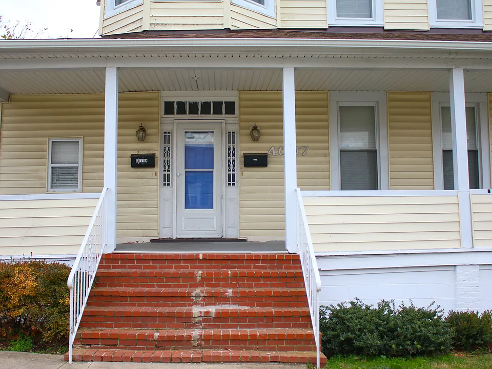 4007 Belvieu Ave #1