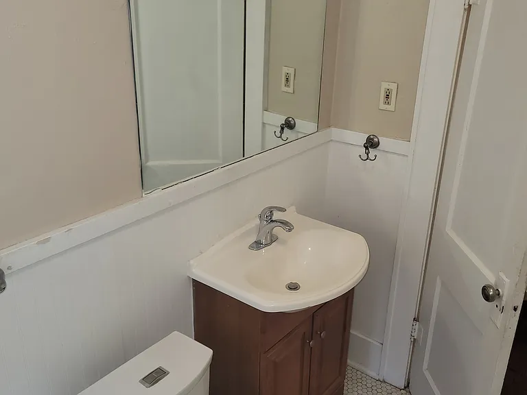748 N Woodrow Ave — Photo 16