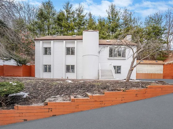 95 Pine Hill Road, Port Jefferson, NY 11777