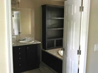 215 Mountain Dr, Stone Mountain, GA 30087