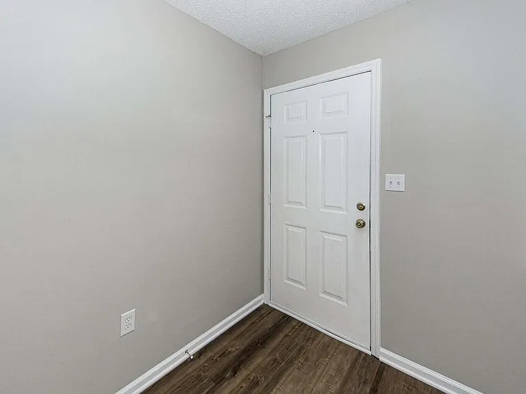 7620 Valleyview Cir — Photo 32