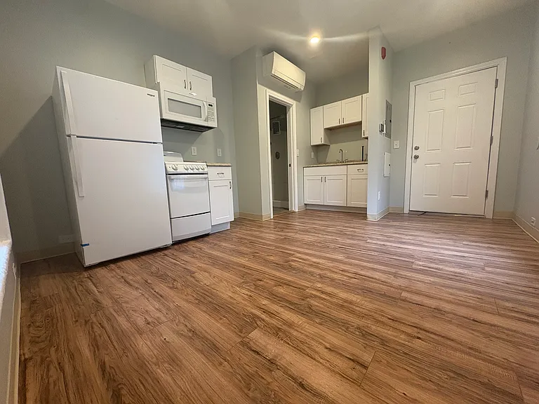 776 Main St #9 — Photo 1