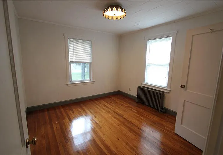 23 Saxon St — Photo 11