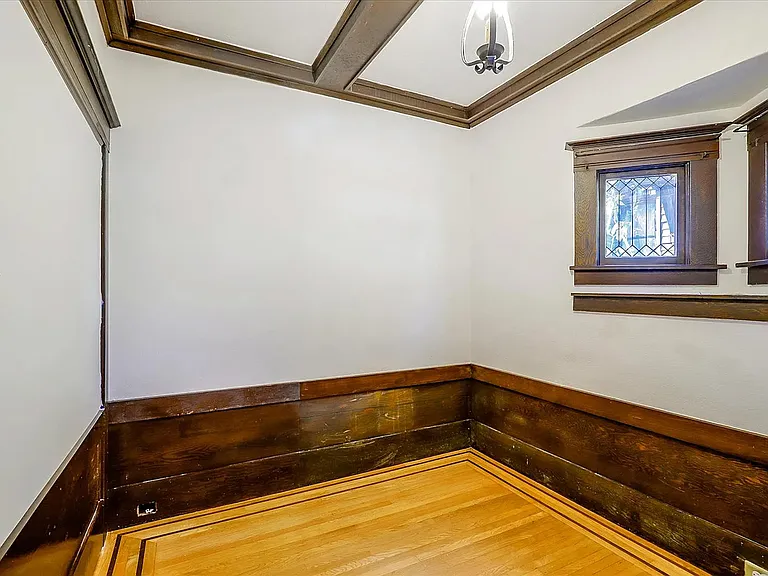 27 Westall Ave — Photo 28