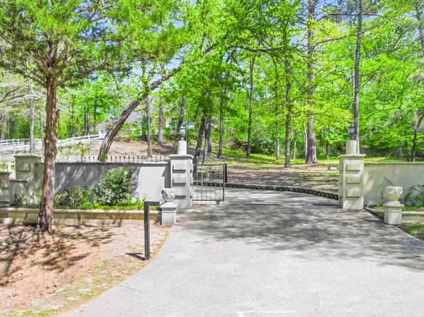 18737 Oakbrook Rd, Tyler, TX 75703