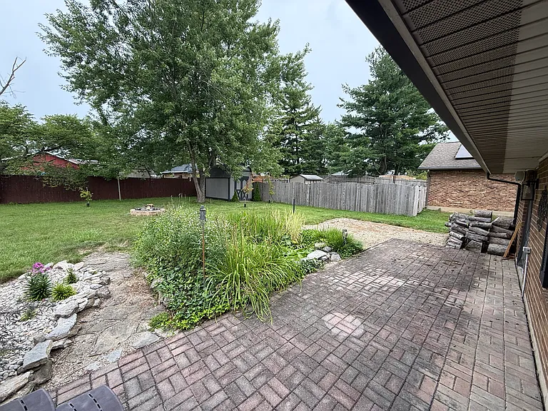275 Evergreen Dr — Photo 10