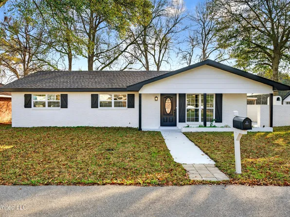 617 Mill St, Picayune, MS 39466