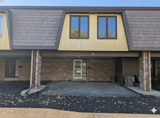 19 Cour Leroux, Palos Hills, IL 60465