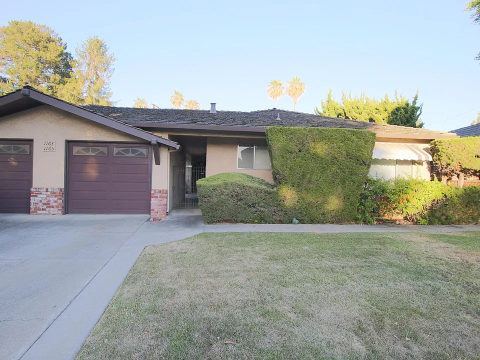 1163 Phyllis Ave