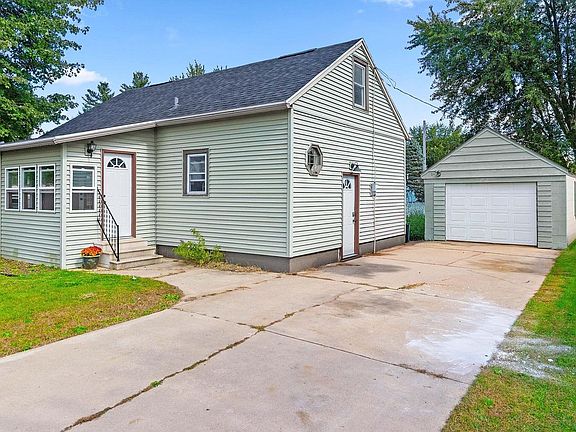 2nd image of 1030 S Evergreen STREET