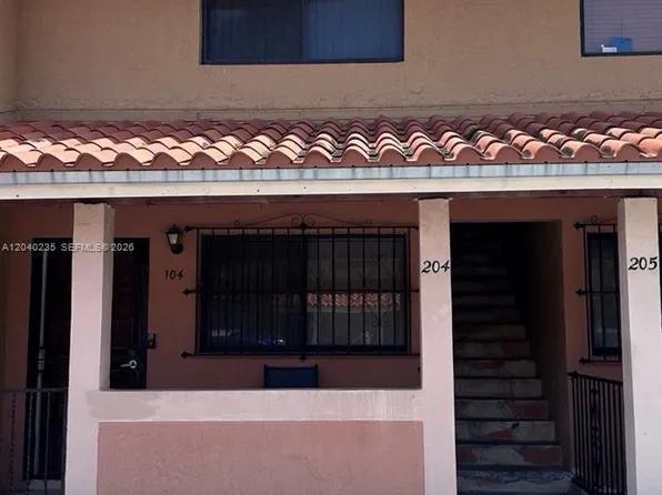 2740 W 61st St, Hialeah, FL